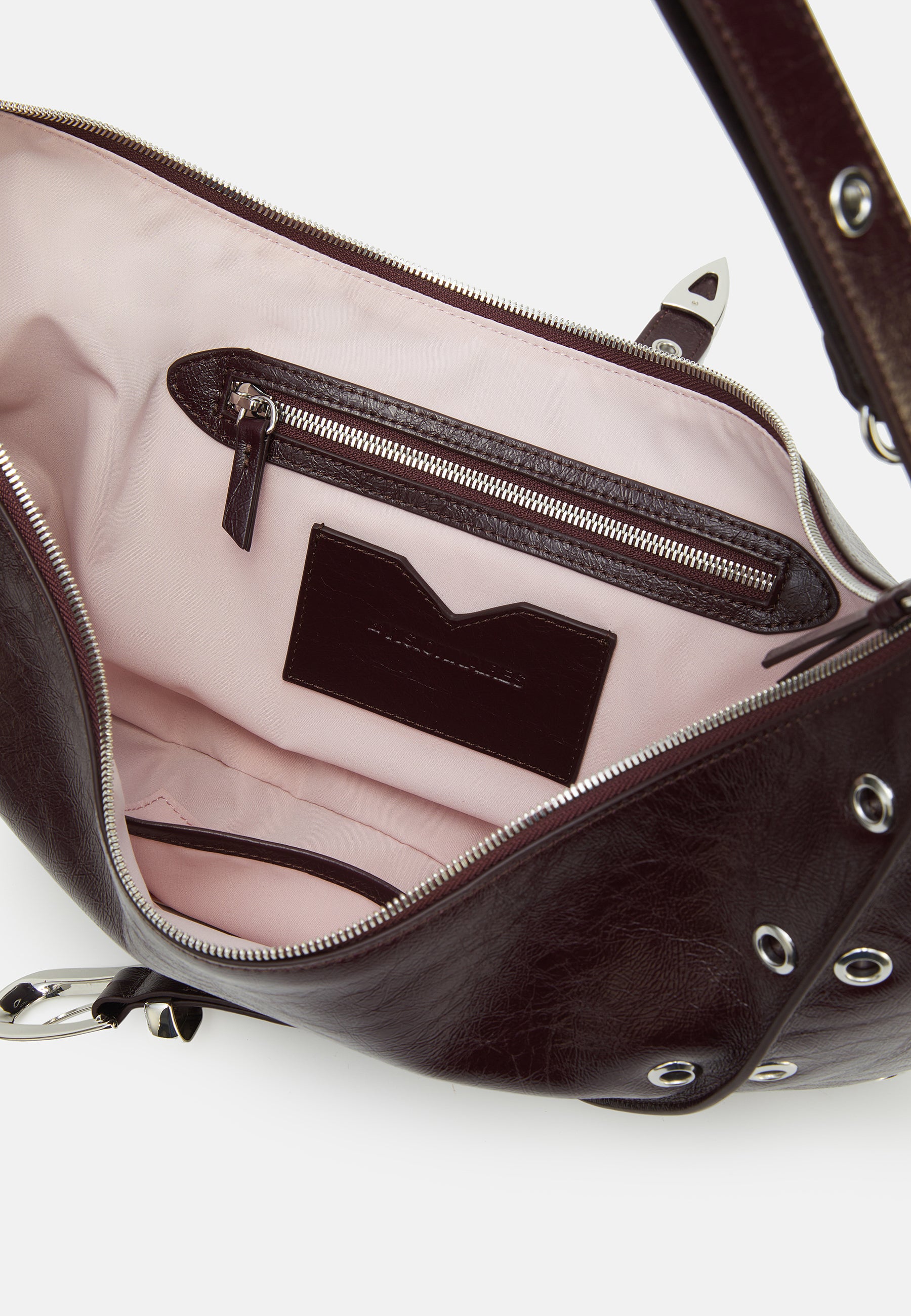 ENYA RIVET GLOSSY