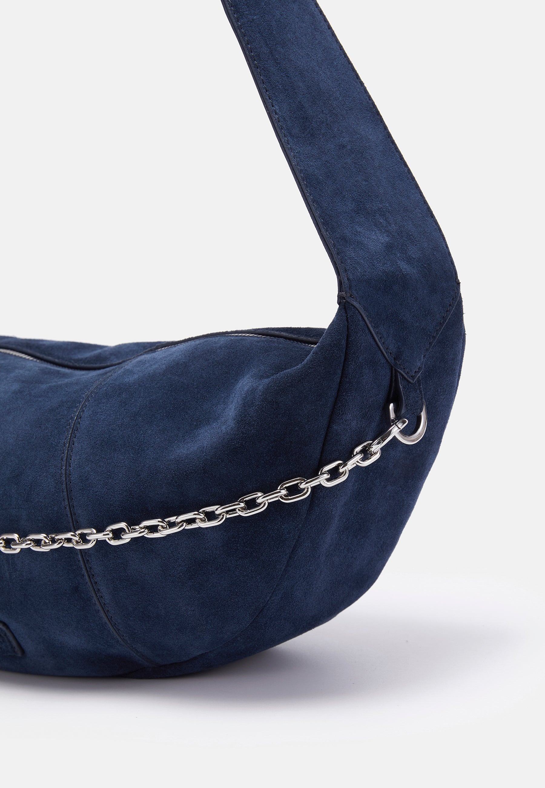 ZOE COZY CHAIN