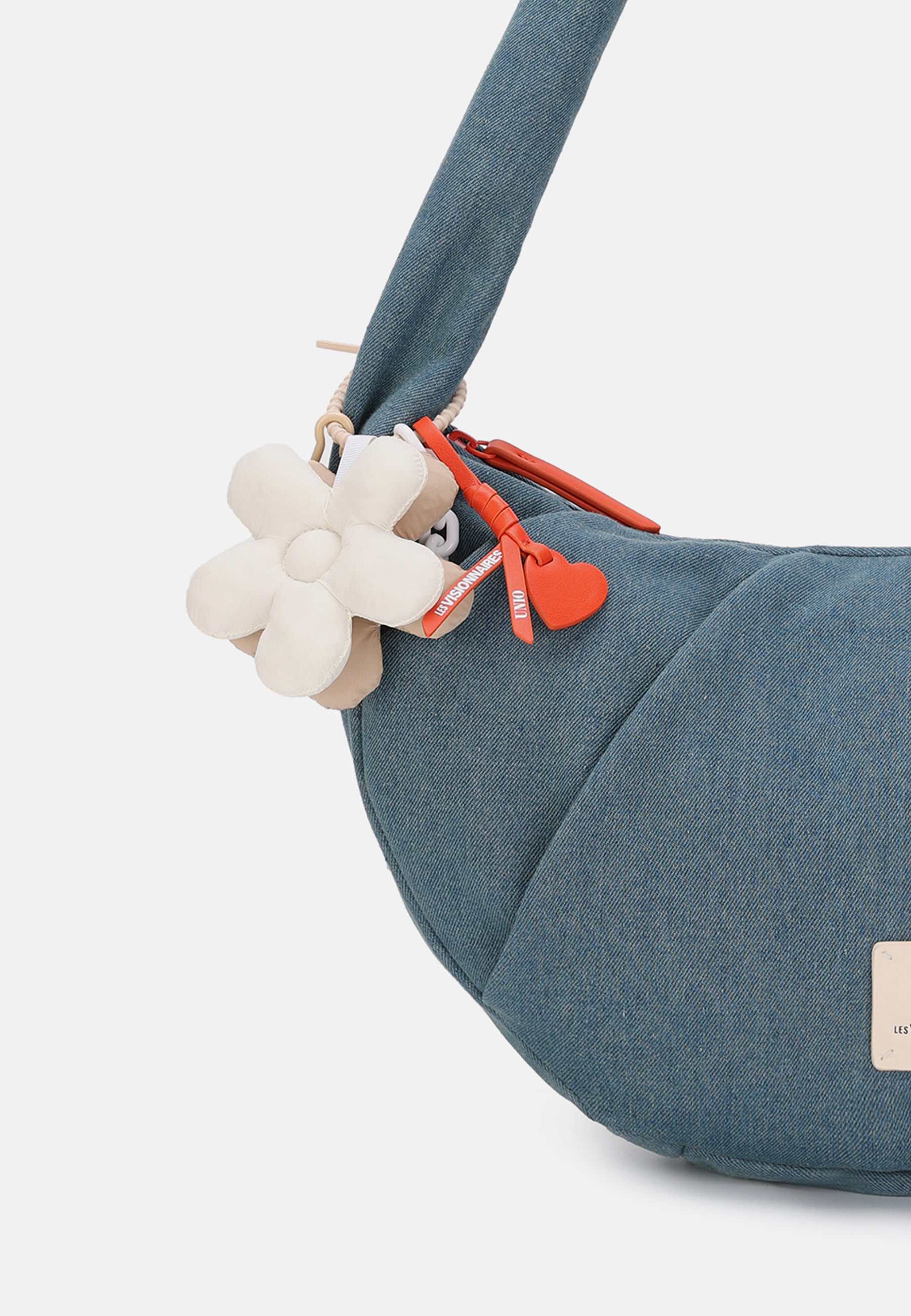 PUFFY FLOWER CHARM