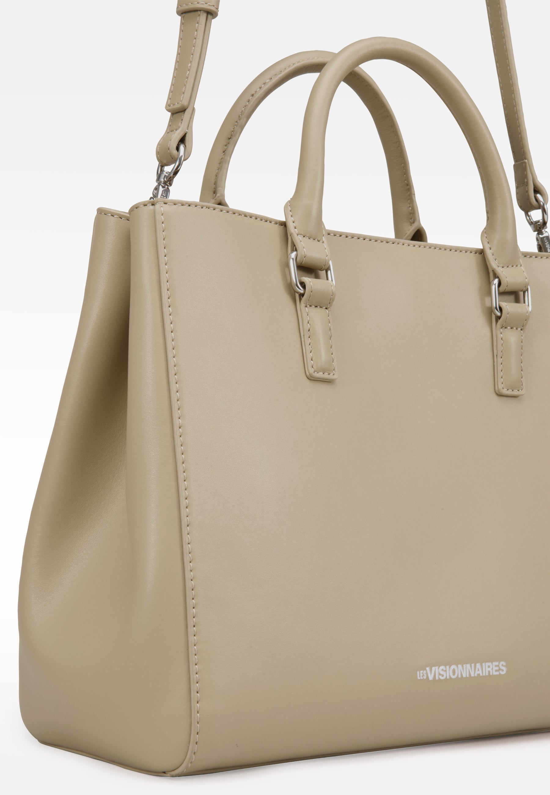 AUDREY ESSENTIAL