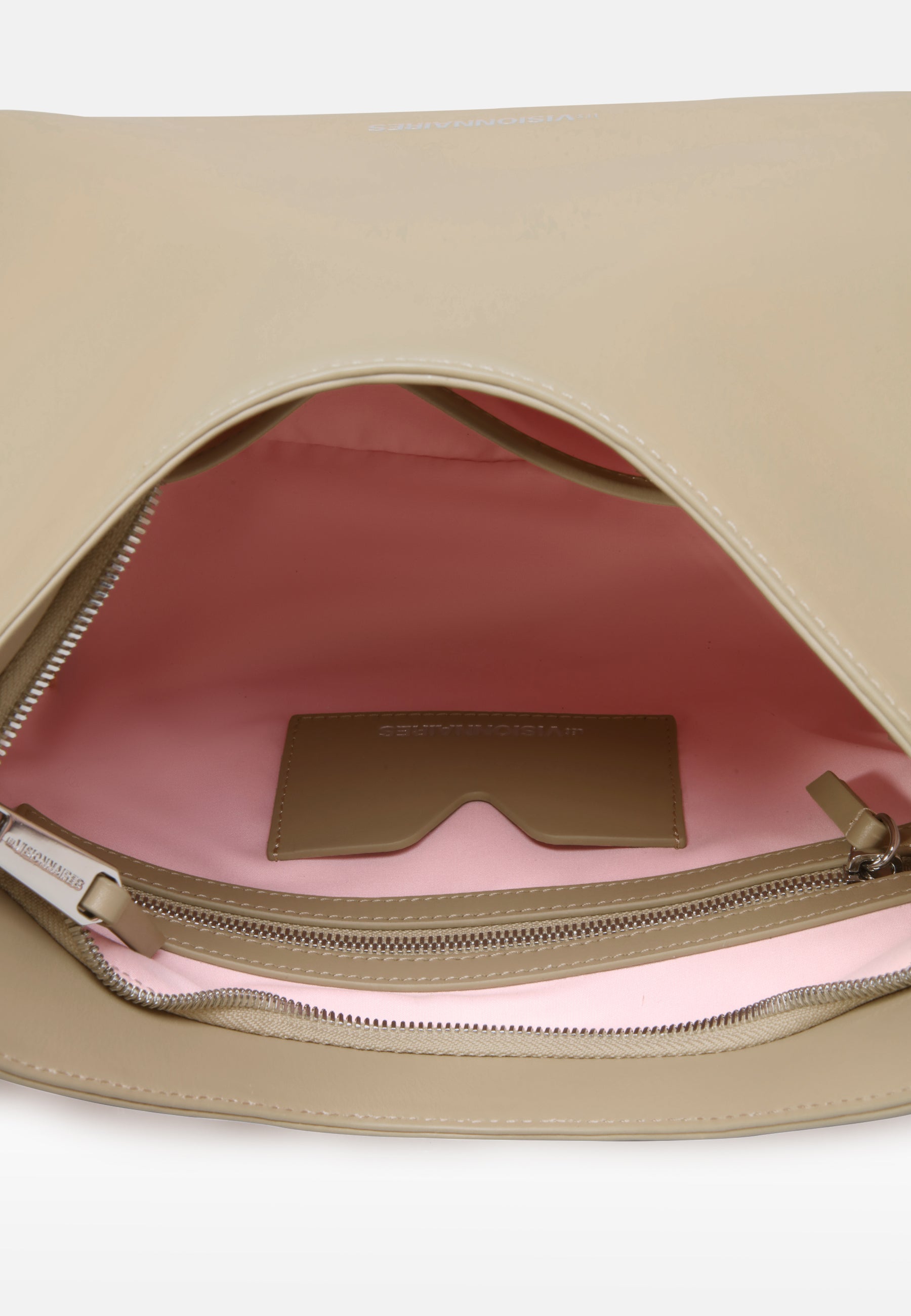 AUDREY ESSENTIAL