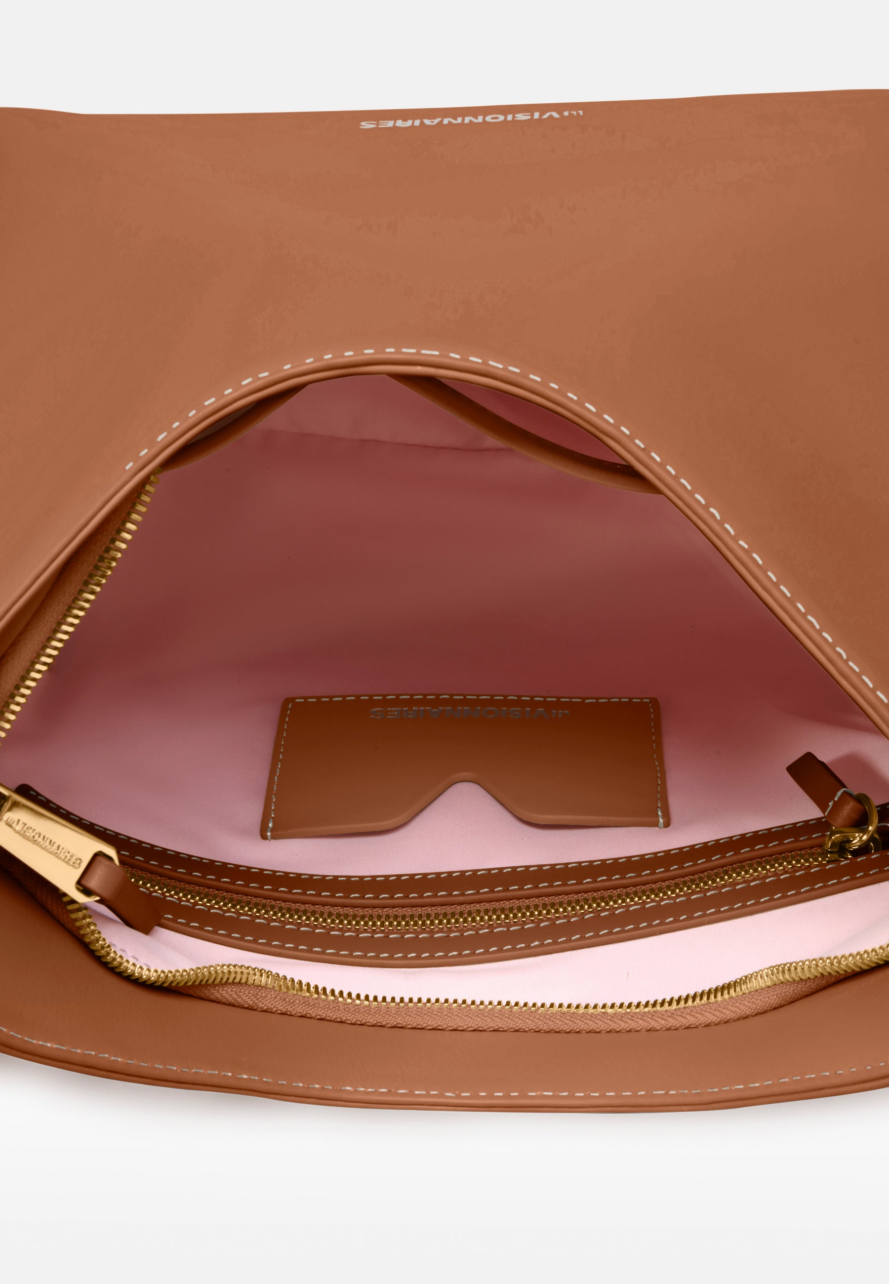 AUDREY ESSENTIAL