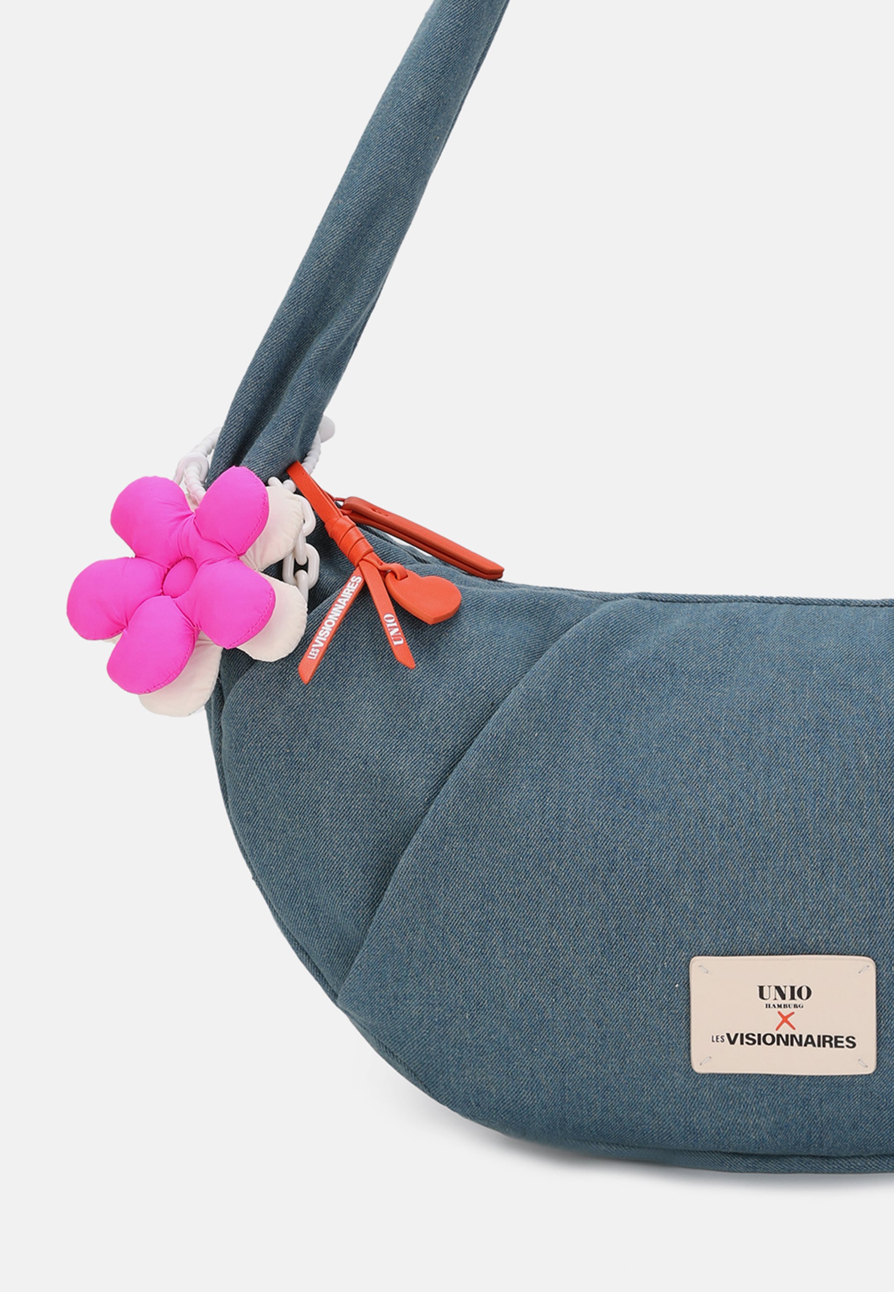 PUFFY FLOWER CHARM